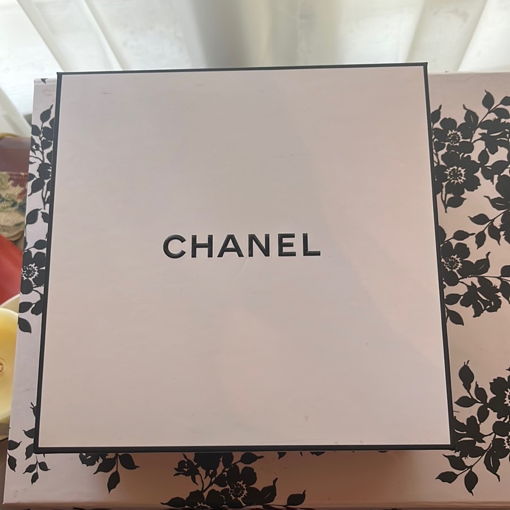 AUTHENTIC Chanel gift box, perfect for decorating